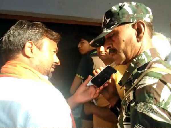 बुलंदशहर डीएम ने दी अंदर जाने की परमीशन