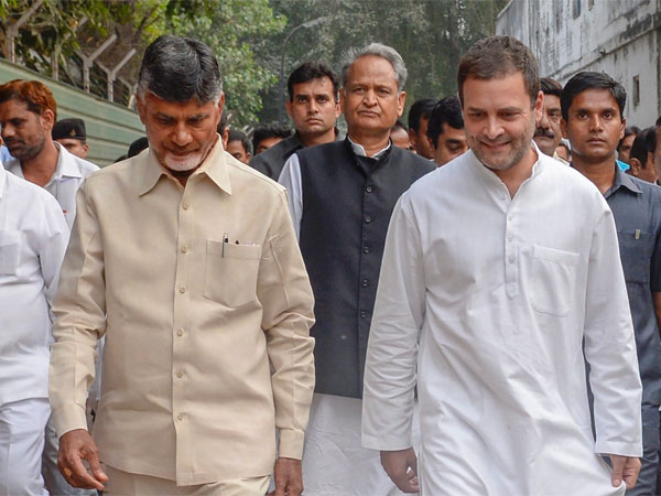 'कांग्रेस का टीडीपी के साथ अघोषित गठबंधन'