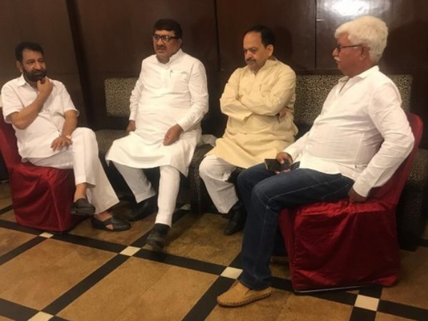 कांग्रेस के मुस्लिम नेताओं की राहुल से मांग