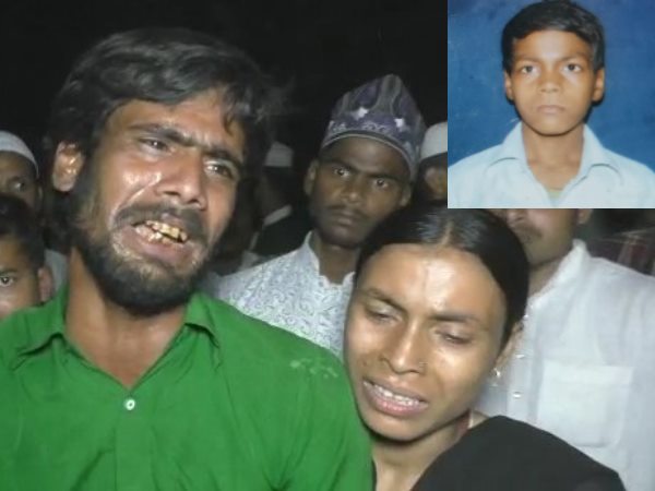 मिट्टी में दबा था बच्चे का शव