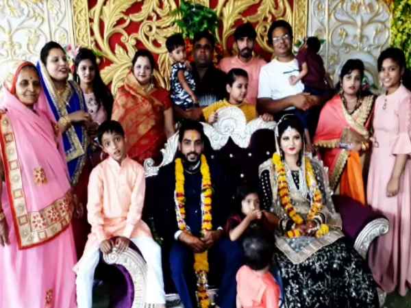 Damoh Bride groom Gives Voting awareness Message By mehndi Damoh Bride groom Gives Voting awareness Message By mehndi