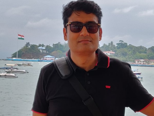 जानिए कौन हैं दीपक सिंह