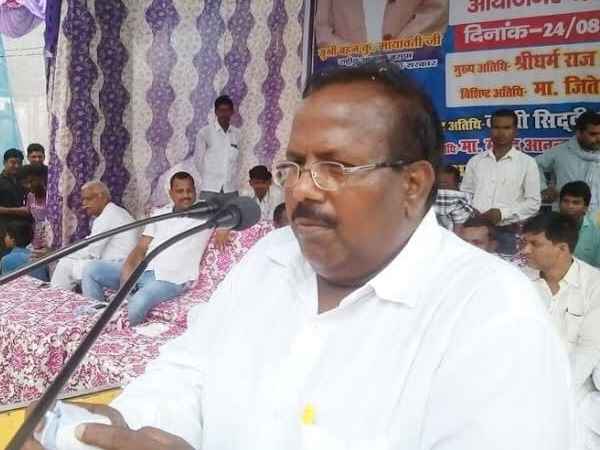 lok sabha election 2019 former bsp leader dharamraj nishad join bjp lok sabha election 2019 former bsp leader dharamraj nishad join bjp