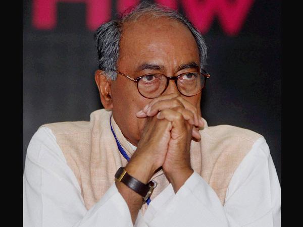 कांग्रेस बीजेपी के विद्रोही नेताओं के भरोसे