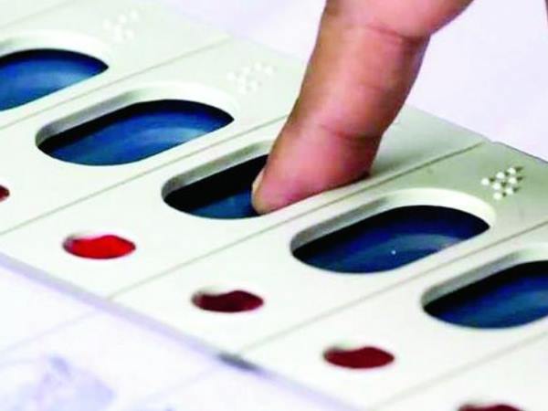 कन्नौज सीट पर कांटे का मुकाबला