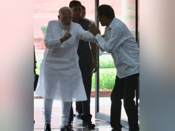 बसपा छोड़ भाजपा में, अब कांग्रेस में शामिल