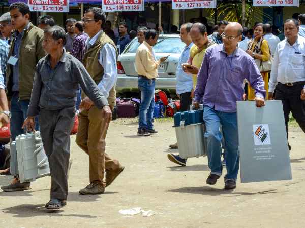 10 हजार 200 मतदान कार्मिकों को सौंपी गई जिम्मेदारी