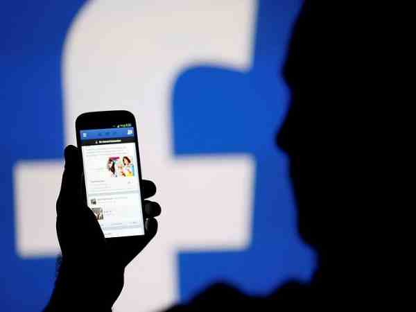 Four injured after quarrel in facebook comments Four injured after quarrel in facebook comments