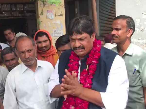 तीन वीडियो हो रहे है वायरल