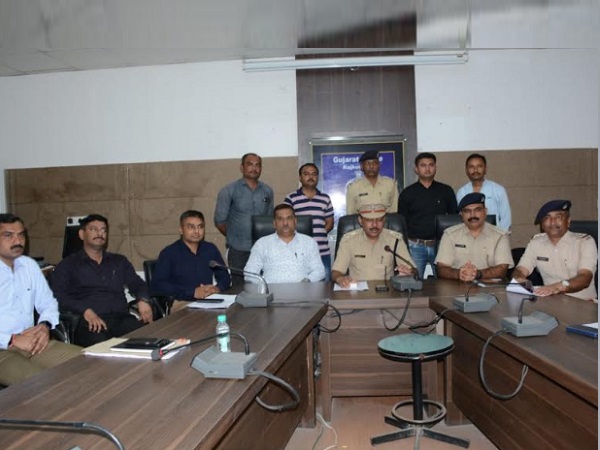 Gujarat: Special operation group raid in case of fake license Gujarat: Special operation group raid in case of fake license