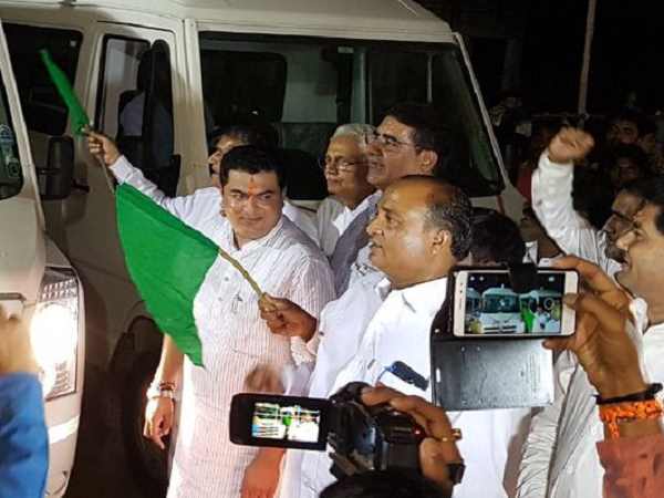 Junagadh MP Rajesh Chudasama Embarrassed moment with people Junagadh MP Rajesh Chudasama Embarrassed moment with people