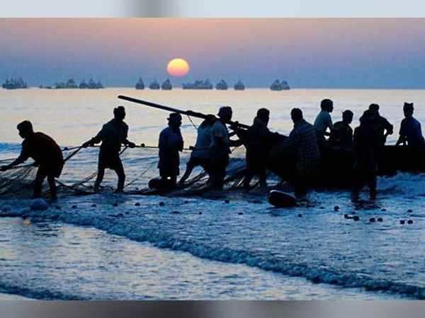 इस तरह मछुआरों को मुक्त कर रहा पाकिस्तान