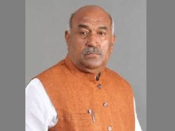 टिकट करने पर हरिओम पांडे ने लगाए गंभीर आरोप