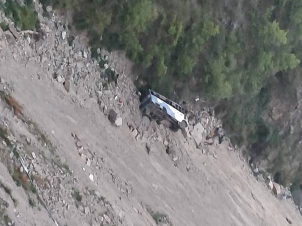Himachal Pradesh: bus fell into a gorge at Panchpulla near Banikhet, 8 people died in the incident Himachal Pradesh: bus fell into a gorge at Panchpulla near Banikhet, 8 people died in the incident