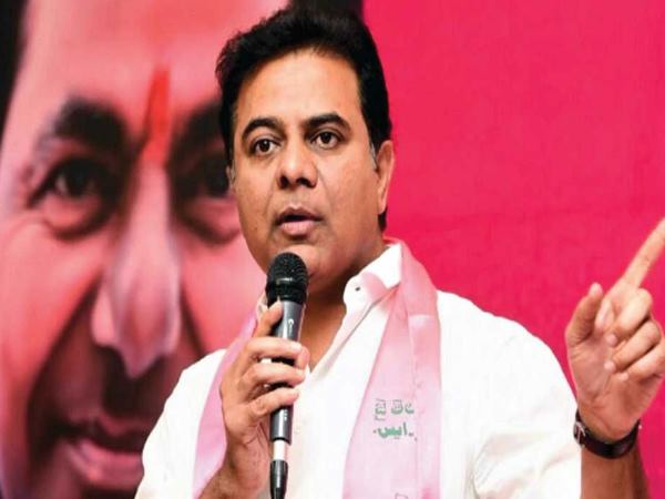 'अगले 10 साल सीएम रहेंगे केसीआर'