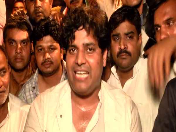 जानें, कौन हैं इमरान प्रतापगढ़ी