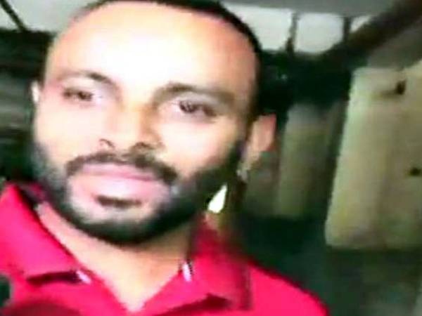 Rs 10.5 Crore cash found from Ashwin Sharma homein income tax Raid Rs 10.5 Crore cash found from Ashwin Sharma homein income tax Raid