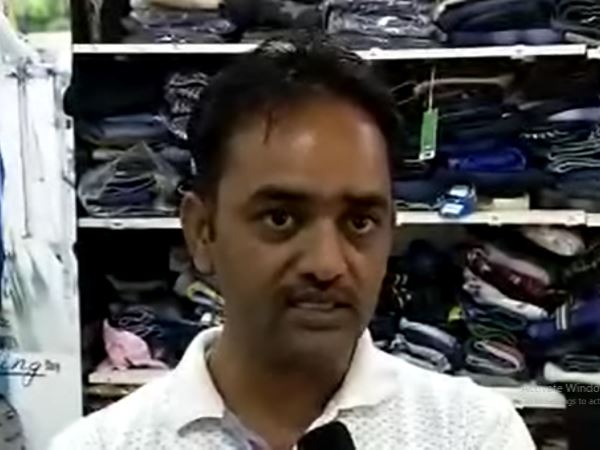 Jaisalmer Readymade cloth store owner offered 10 percent discount to voters Jaisalmer Readymade cloth store owner offered 10 percent discount to voters