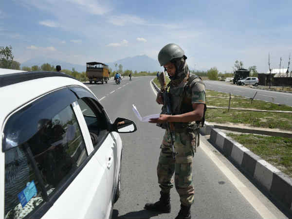 सरकार समर्थक भी सरकार के खिलाफ