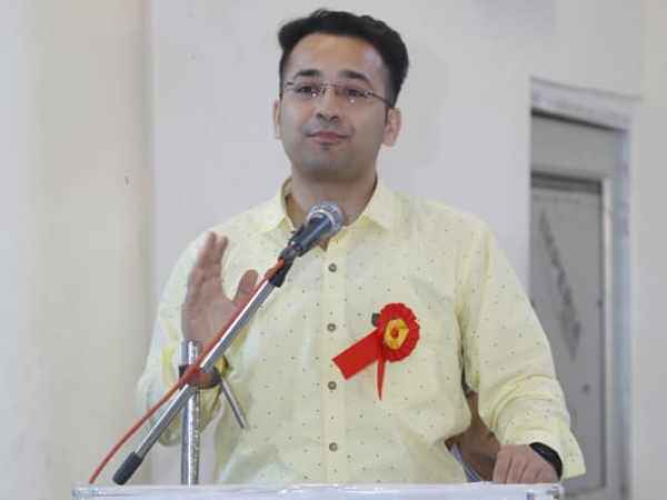 8 से 10 करते थे लगातार पढ़ाई