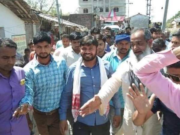 भाजपा के गिरिराज और राजद के तनवीर हसन से मुकाबला
