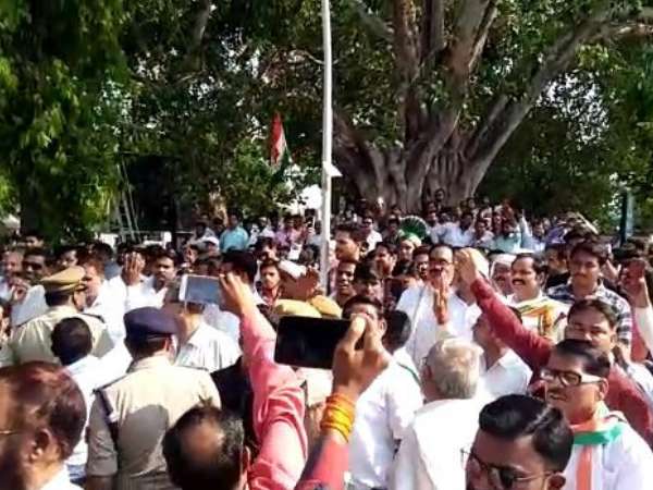 मोदी से प्यार है, इसलिए लगा रहे नारे: केशव मौर्य