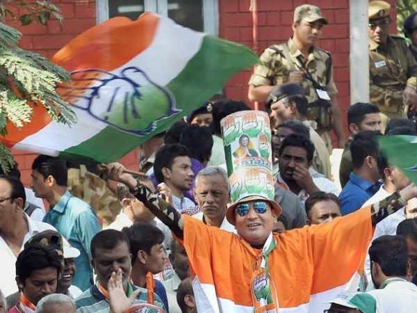 9 अप्रैल को बांटे थे नोट?
