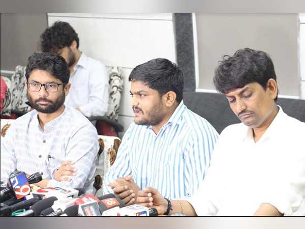 हार्दिक भाजपा पर बरस रहे