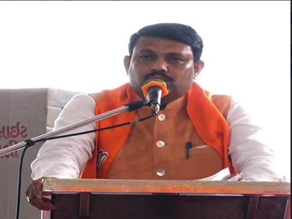 राहुल गांधी को लेकर दिया विवादित बयान