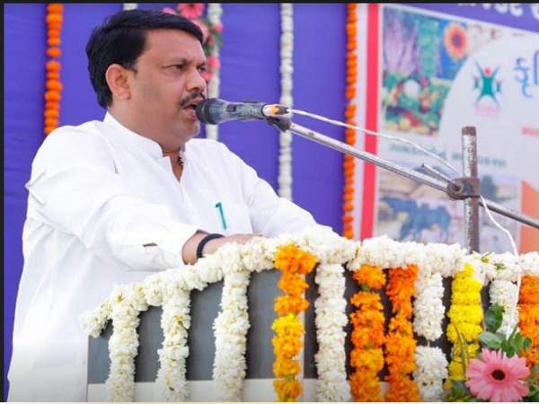 अभी चुनाव आयोग ने नहीं लिया ऐक्शन