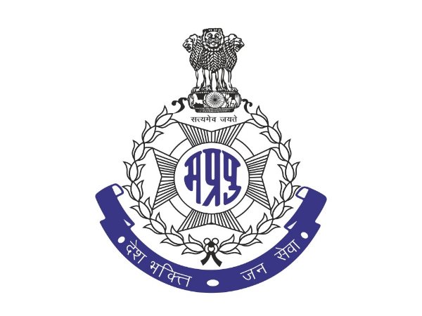 युवती रहती है अपने मायके