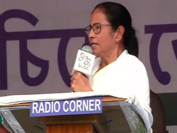 Mamata Banerjee said, I can contest from anywhere but dont want division of votes Mamata Banerjee said, I can contest from anywhere but dont want division of votes