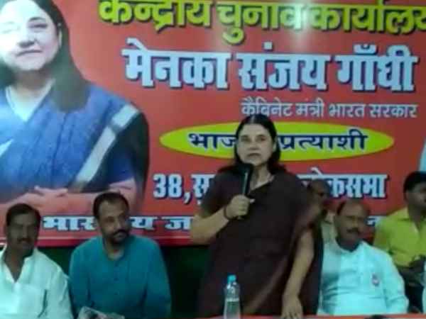 नामांकन से पहले की पूजा-अर्चना