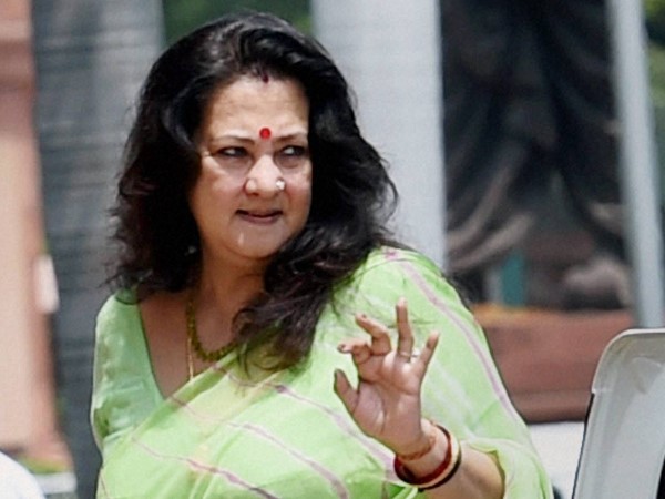 tmC MP Moon Moon Sen says Pakistan PM Imran Khan A friend, Will Talk To Him Again If Needed tmC MP Moon Moon Sen says Pakistan PM Imran Khan A friend, Will Talk To Him Again If Needed