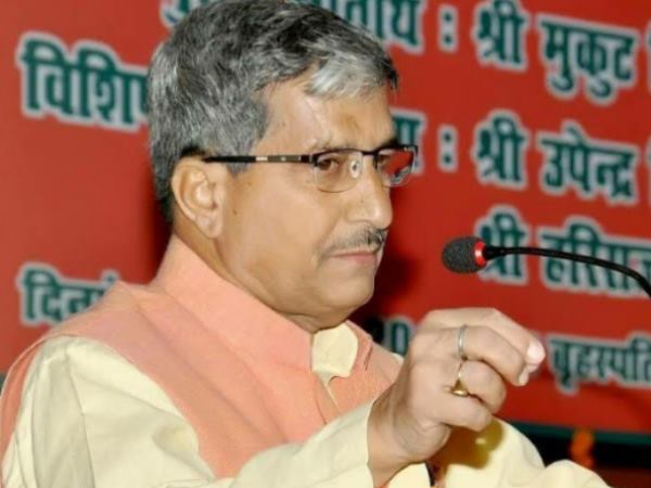 राजनीतिक छत्रपों और अंदरूनी गुटबाजी है एक चुनौती