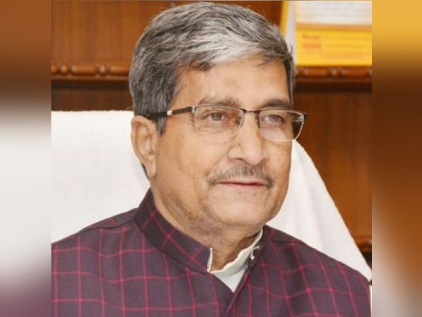 कौन हैं मुकुट बिहारी