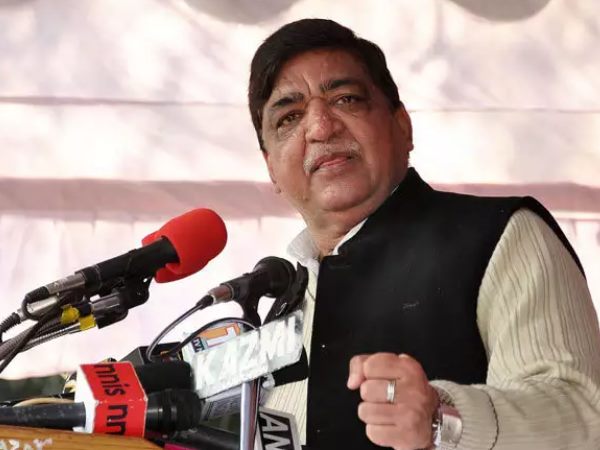 naresh agarwal attacks on akhilesh yadav naresh agarwal attacks on akhilesh yadav