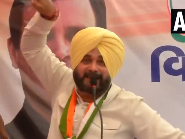 जो अपने गुरु आडवाणी का नहीं हो सका वह देश का क्या होगा?