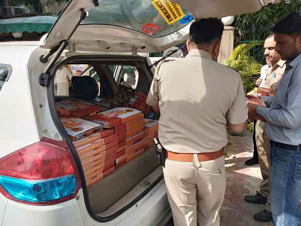 Namo food packets distributed on polling booth in noida Namo food packets distributed on polling booth in noida