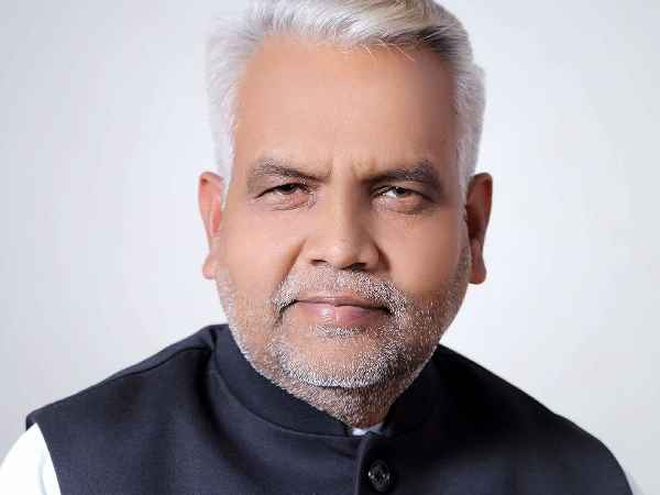 कौन हैं पंधारी यादव