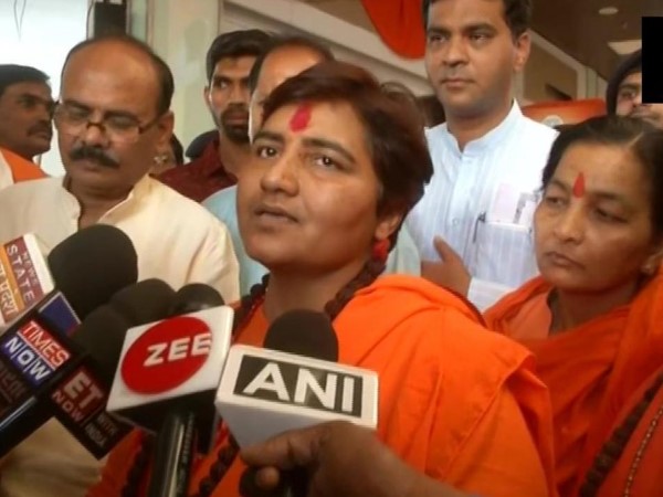 कैंसर को लेकर क्या कहा था प्रज्ञा सिंह ठाकुर ने?