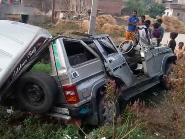 Three people died in road accident Three people died in road accident