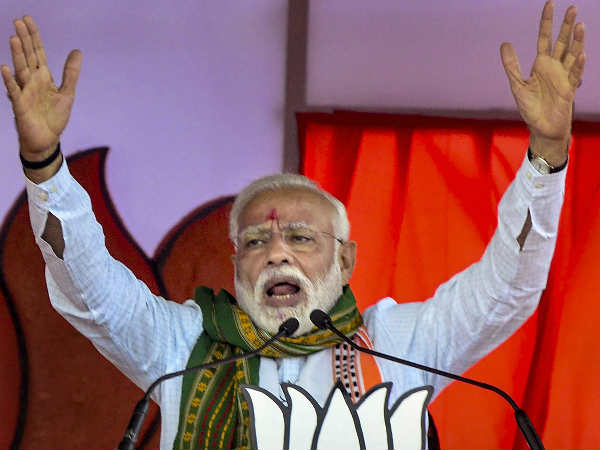 Times Now-VMR Opinion Poll: एक बार फिर एनडीए को पूर्ण बहुमत, कांग्रेस को सिर्फ 149 सीटें Times Now-VMR Opinion Poll: एक बार फिर एनडीए को पूर्ण बहुमत, कांग्रेस को सिर्फ 149 सीटें