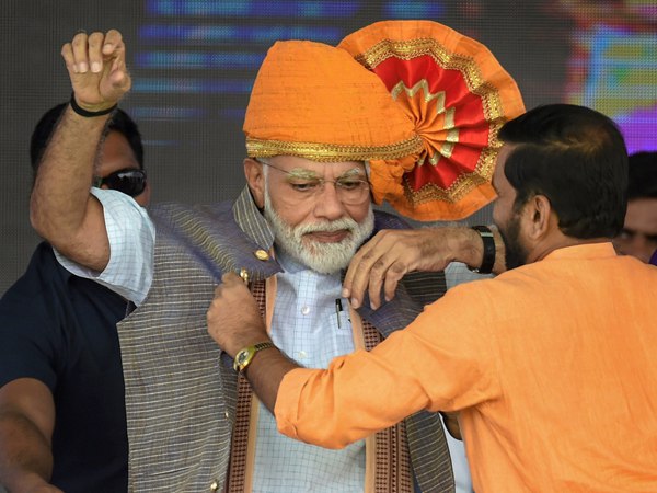 Lok Sabha Elections 2019: महाराष्ट्र में बोले पीएम मोदी- पिछड़ा होने के चलते कांग्रेस ने मुझे जातिसूचक गालियां दीं Lok Sabha Elections 2019: महाराष्ट्र में बोले पीएम मोदी- पिछड़ा होने के चलते कांग्रेस ने मुझे जातिसूचक गालियां दीं