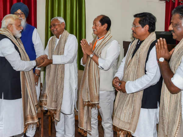 कितने पढ़े लिखें हैं पीएम मोदी?
