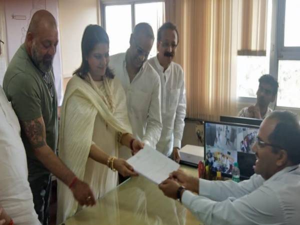 Congress candidate from Mumbai North Central seat Priya Dutt files her nomination, sanja dutt also present Congress candidate from Mumbai North Central seat Priya Dutt files her nomination, sanja dutt also present