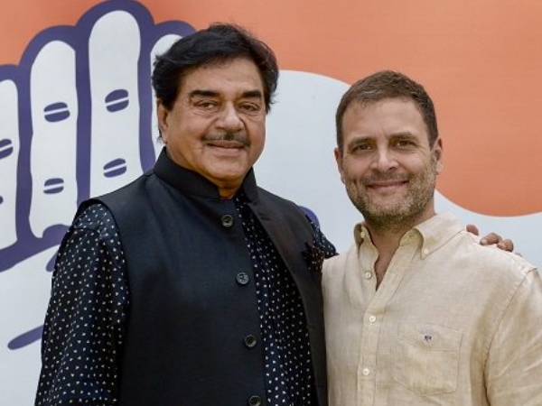 कार्यक्रम में नहीं पहुंचे राहुल गांधी