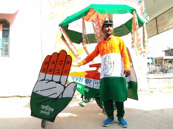 प्रियंका के साथ सेल्फी फिर लिया नंबर