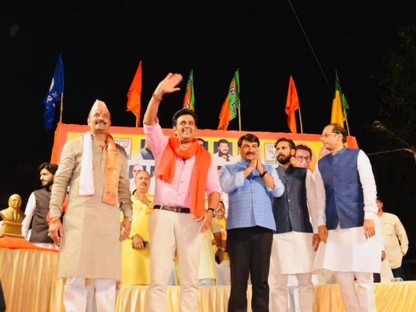 कांग्रेस के साथ शुरू किया था सियासी सफऱ