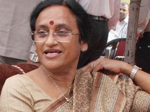 इलाहाबाद में एक बार महिला जीती